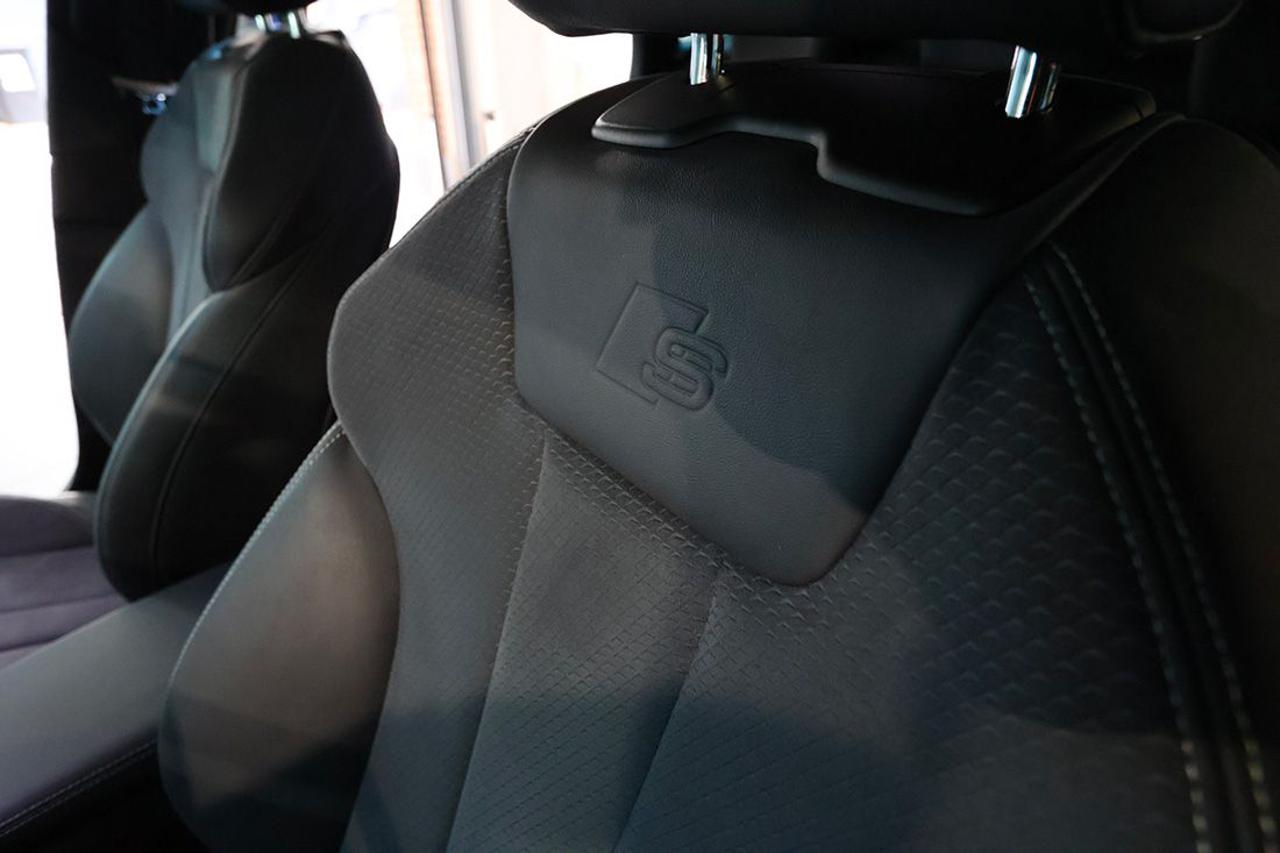 AUDI A4 40 TDI Avant S-Tronic S-Line - 44