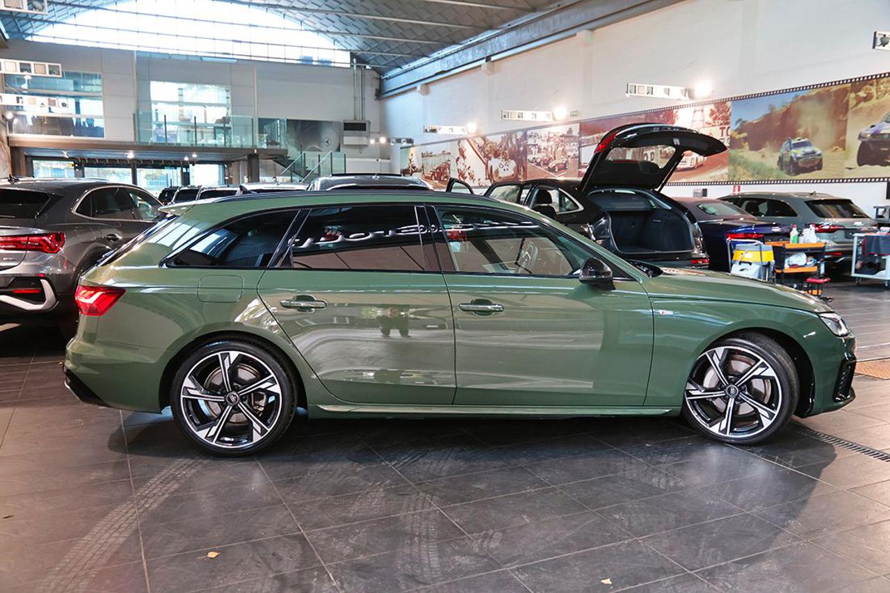 AUDI A4 40 TDI Avant S-Tronic S-Line - 10
