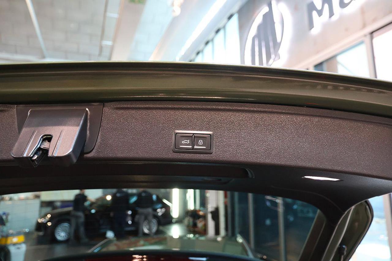 AUDI A4 40 TDI Avant S-Tronic S-Line - 13