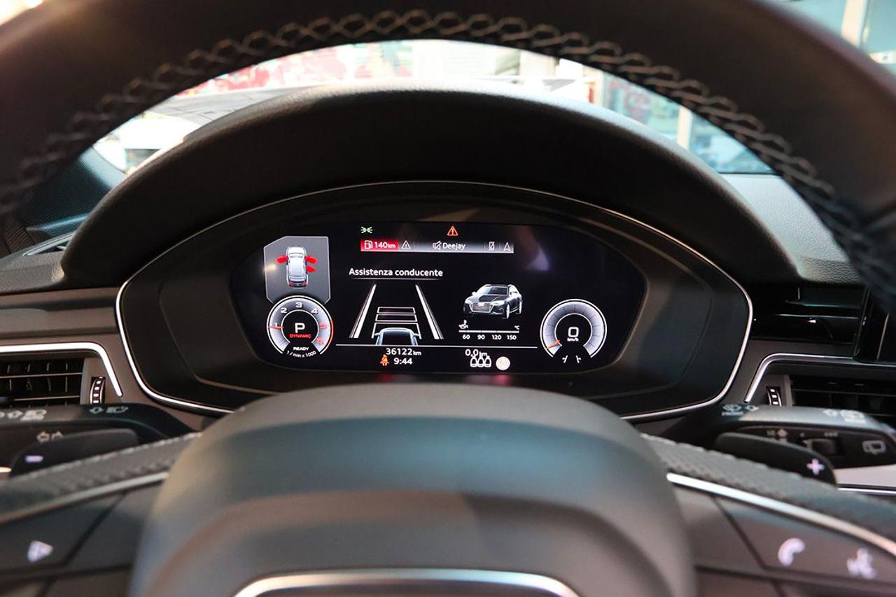 AUDI A4 40 TDI Avant S-Tronic S-Line - 33