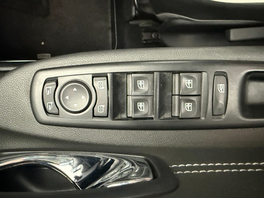 RENAULT Scenic X-Mod 1.2 16V TCE S&S Live - 19