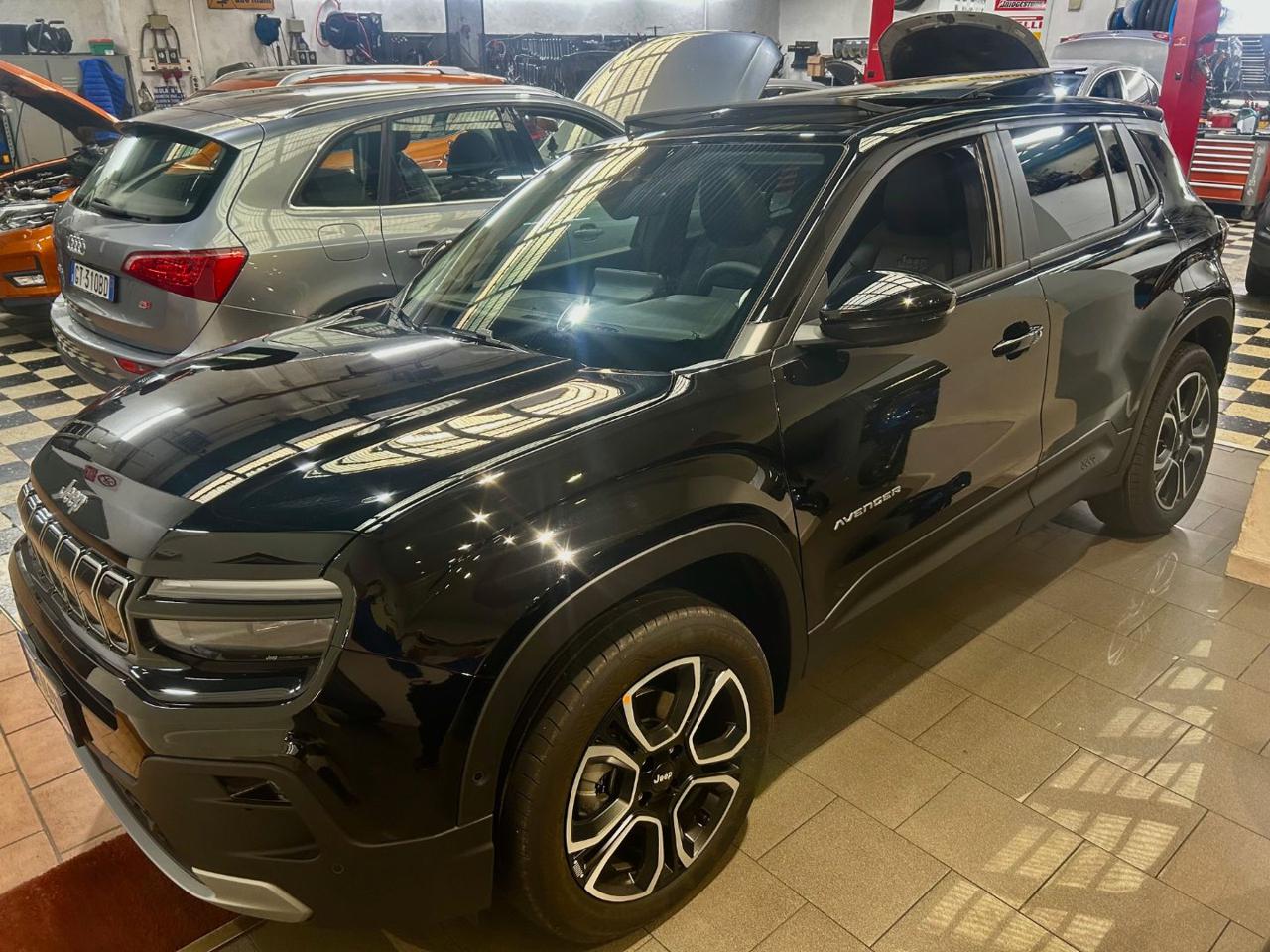 JEEP Avenger 1.2 Turbo 100 CV MHEV Summit Tetto e pelle - 2