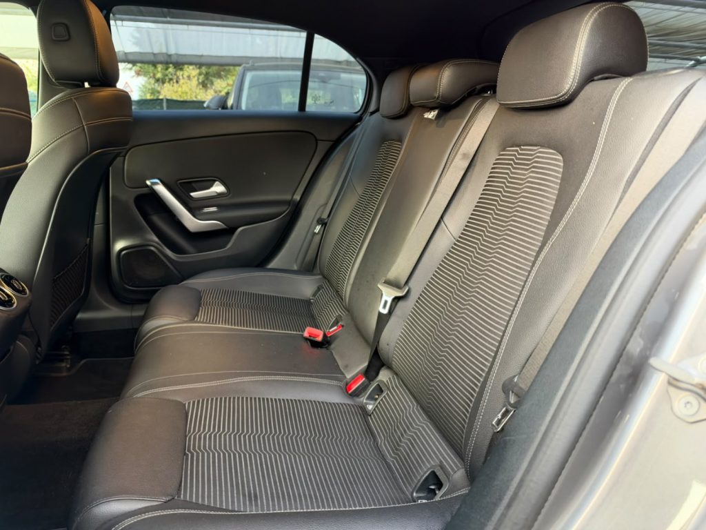 MERCEDES-BENZ A 180 d Automatic Executive - 12