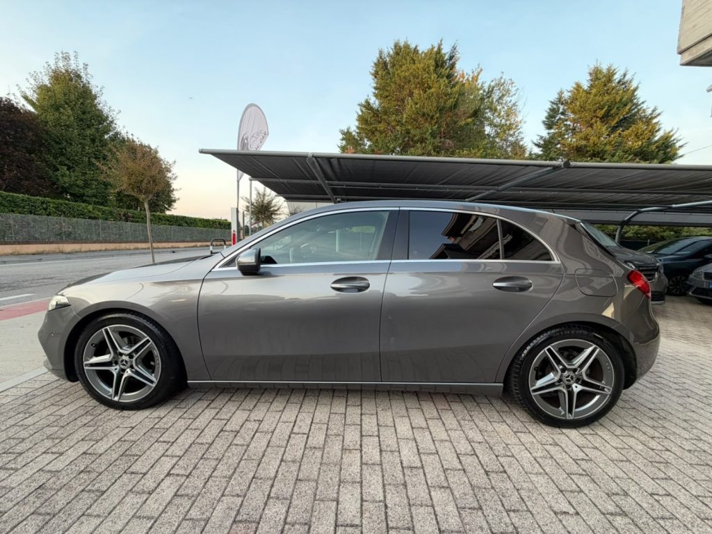 MERCEDES-BENZ A 180 d Automatic Executive - 8