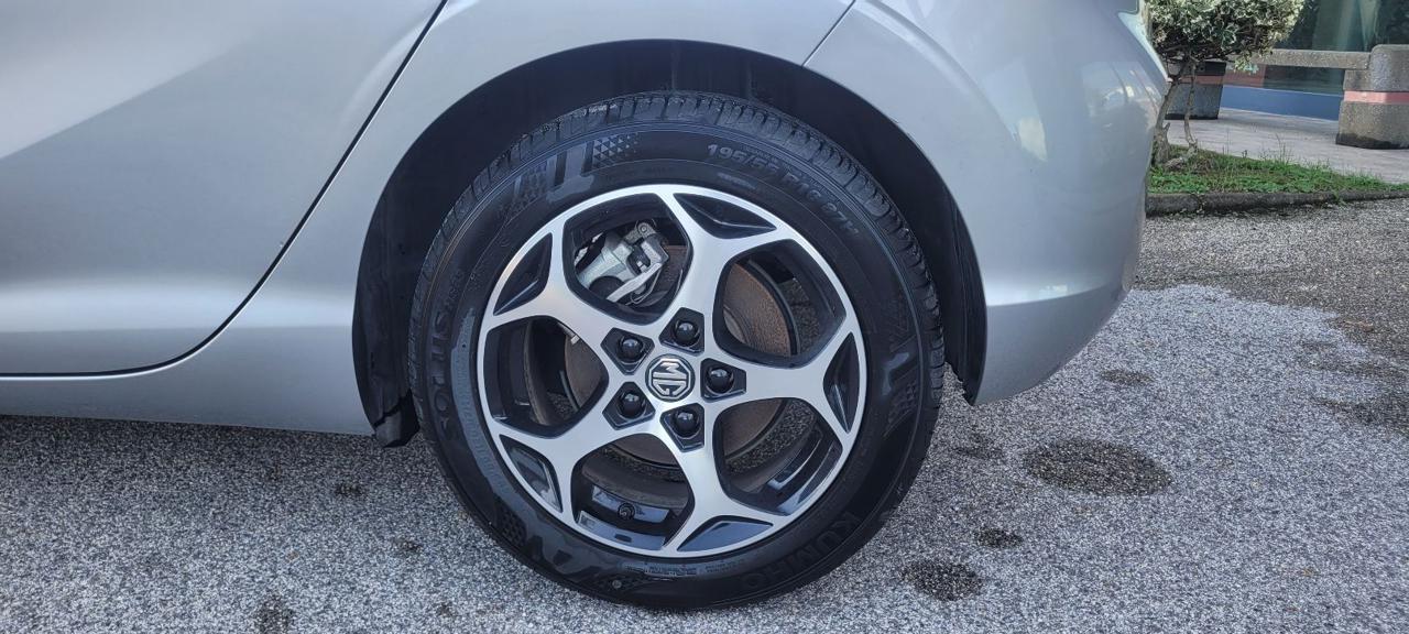 MG MG3 1.5 Hybrid+ Luxury - 5