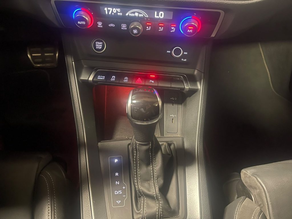 AUDI Q3 SPB 35 TFSI S tr. S line ed. MHEV TETTO PELLE 19 - 24