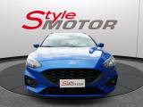Ford Focus 1.5 Ecoblue 120 Cv Automatico Sw St-line usata — vista tre quarti anteriore (1/30)