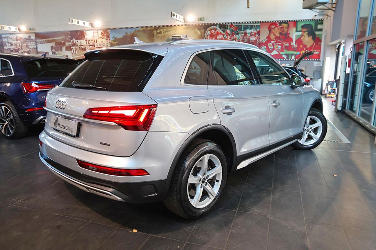 AUDI Q5 40 TDI Quattro S-Tronic Business Advanced - 9