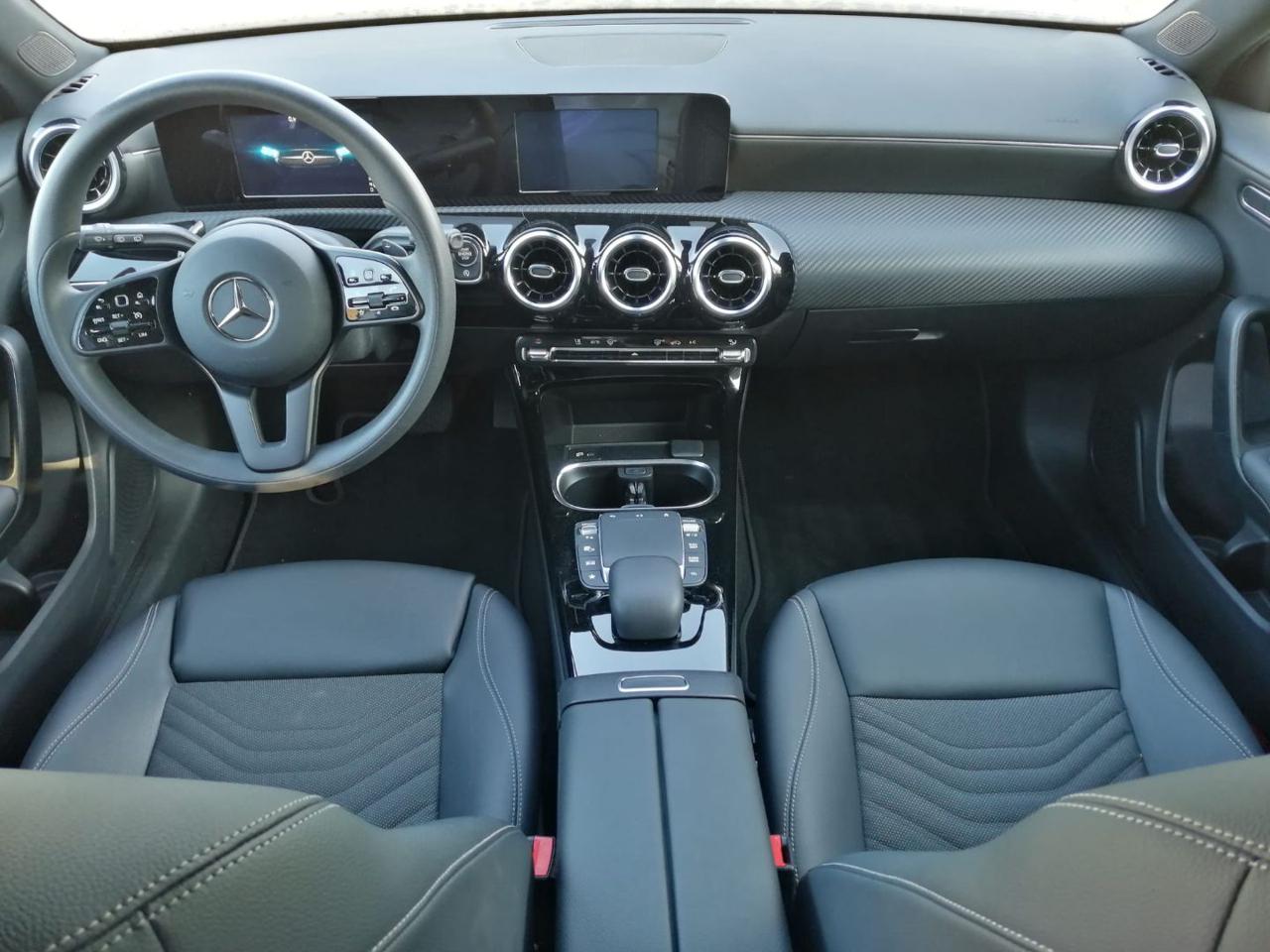 MERCEDES-BENZ A 180 d Automatic Executive - 11