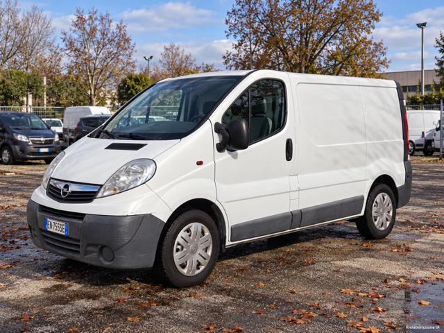 OPEL Vivaro Bianco pastello