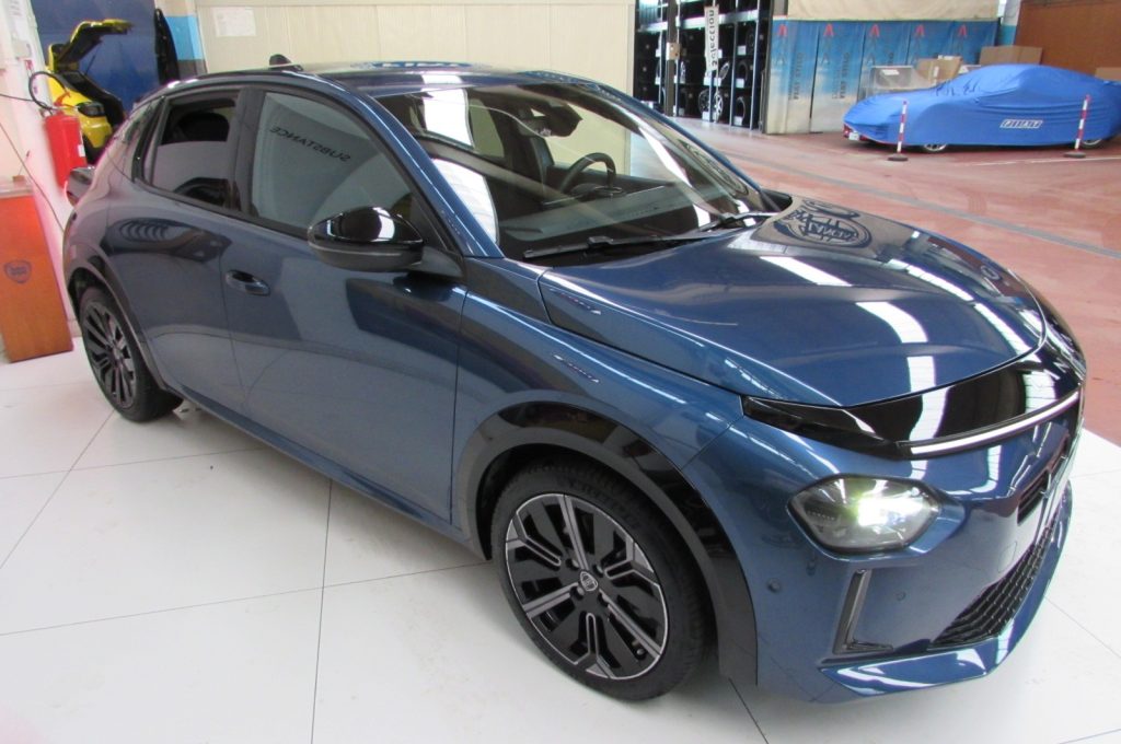 LANCIA Ypsilon Hybrid e-DCT Edizione Cassina - 3