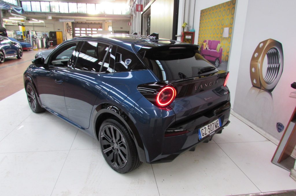 LANCIA Ypsilon Hybrid e-DCT Edizione Cassina - 4