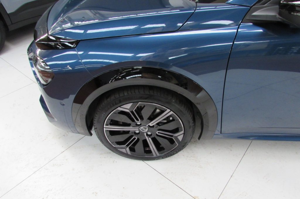 LANCIA Ypsilon Hybrid e-DCT Edizione Cassina - 6