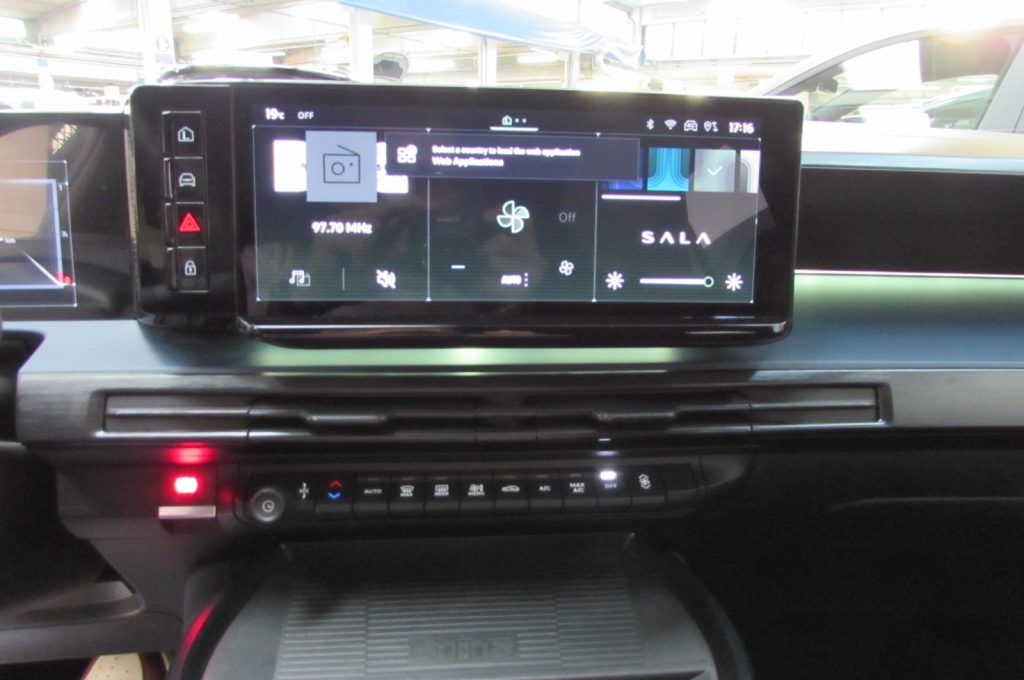 LANCIA Ypsilon Hybrid e-DCT Edizione Cassina - 10