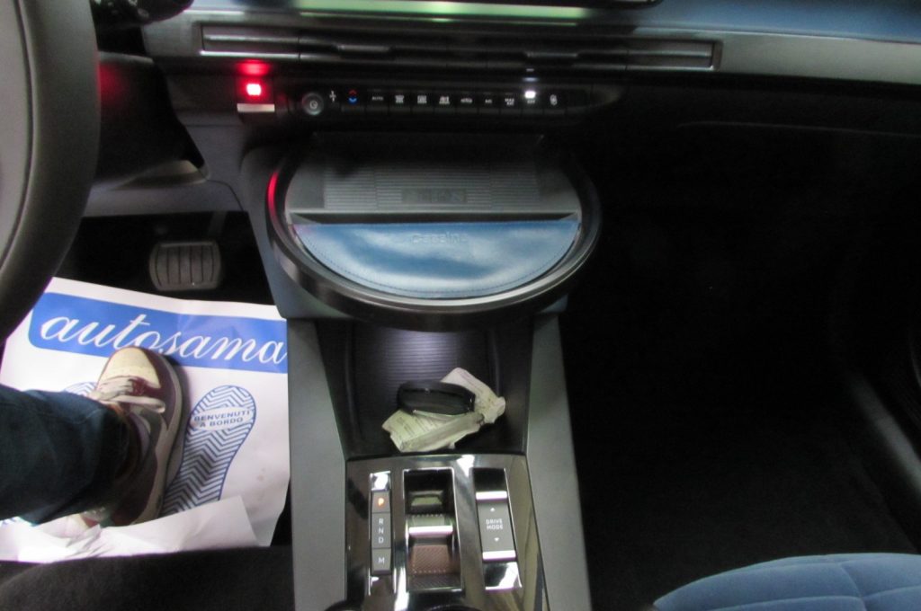 LANCIA Ypsilon Hybrid e-DCT Edizione Cassina - 12