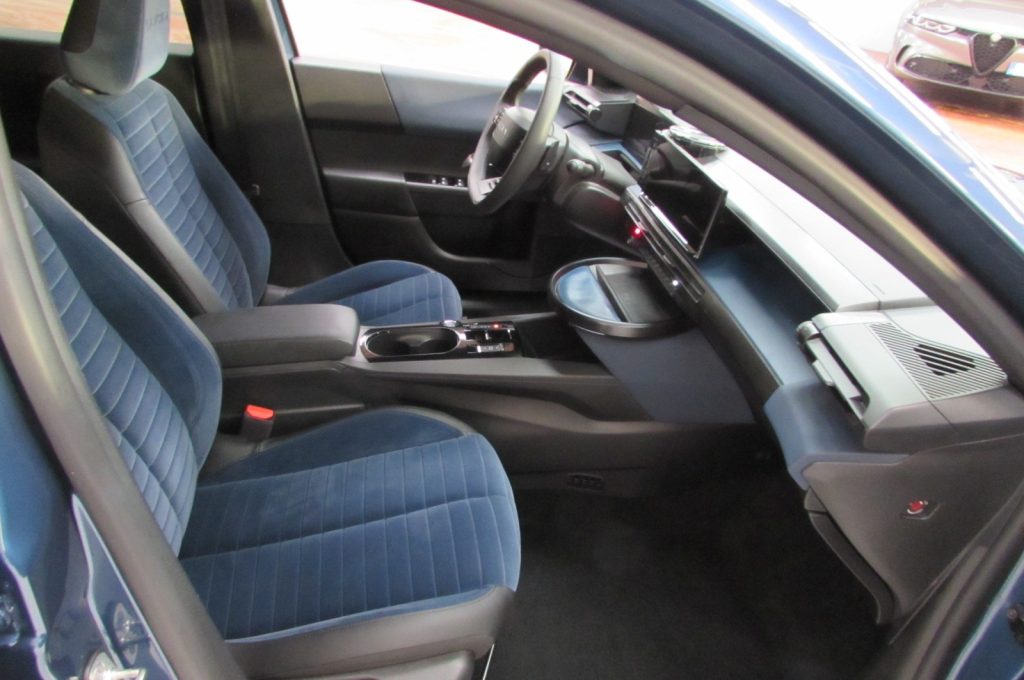 LANCIA Ypsilon Hybrid e-DCT Edizione Cassina - 17