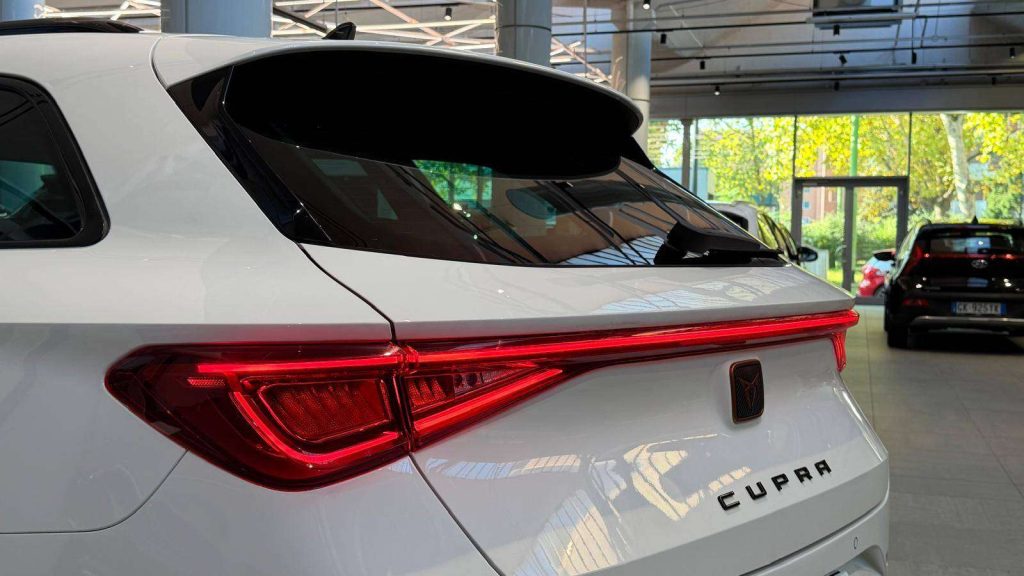 CUPRA Leon Leon Sportstourer 1.5 hybrid 150cv dsg