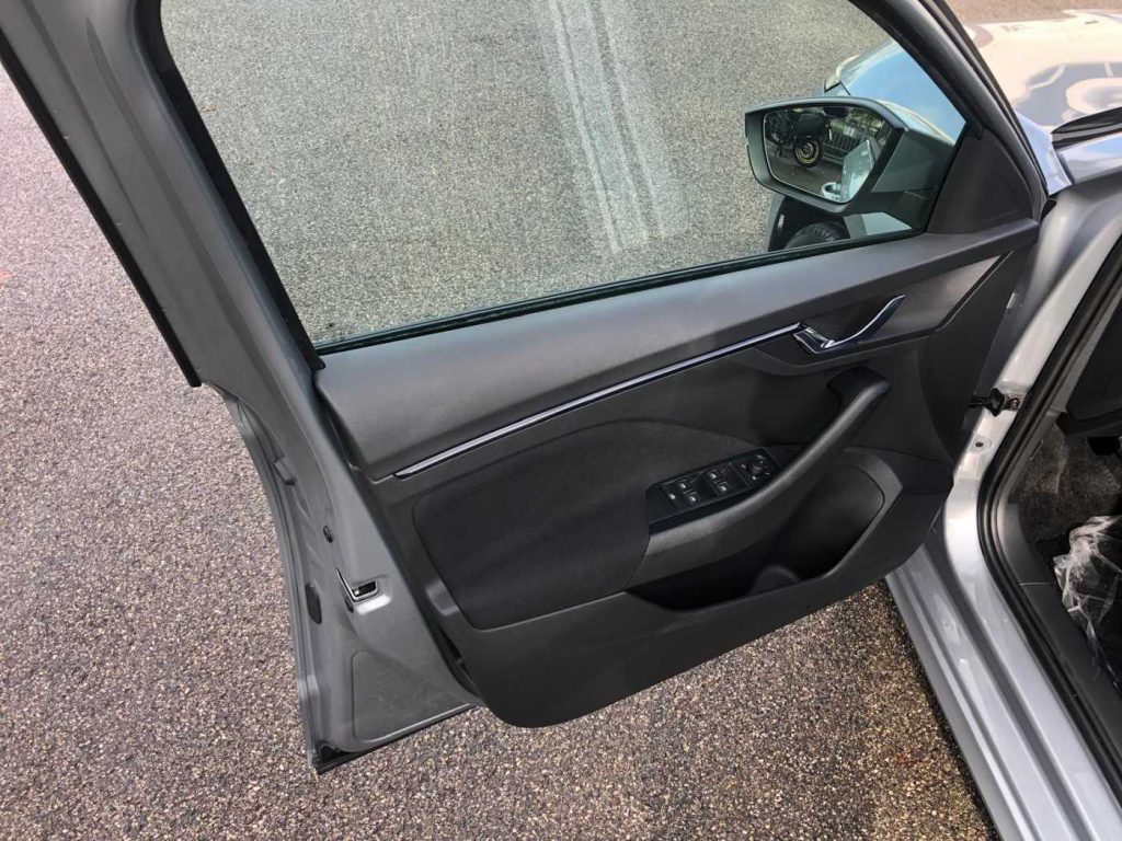 SKODA Kamiq 1.0 TSI Your Way - 12