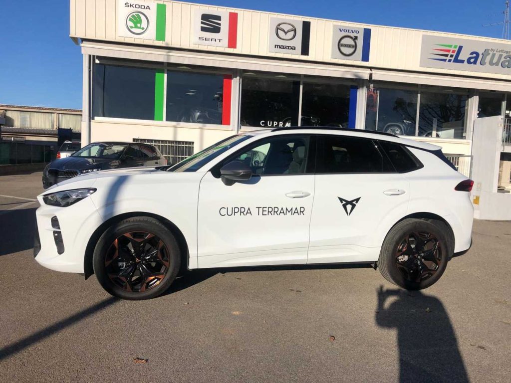 CUPRA Terramar 1.5 Hybrid DSG - 2