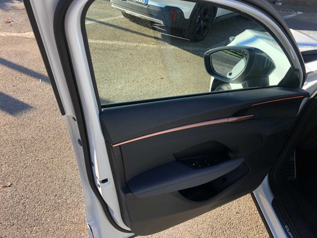 CUPRA Terramar 1.5 Hybrid DSG - 11