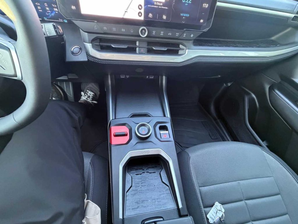 JEEP Compass 1.6 turbo e-hybrid phev Altitude fwd 225cv edct - 18