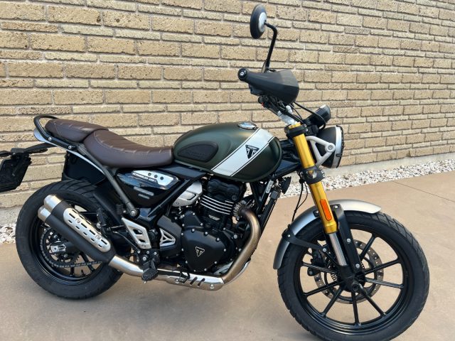 TRIUMPH Scrambler 400 X Verde pastello