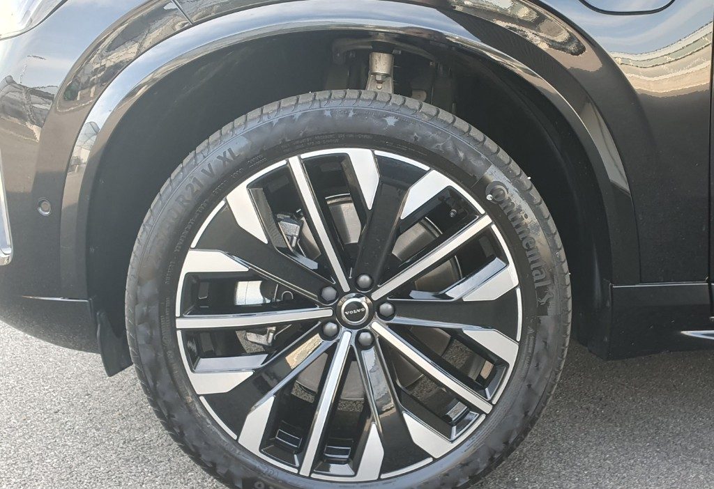 VOLVO XC90 T8 Plug-in hybrid AWD automatico 7 posti Plus Brig - Foto 5