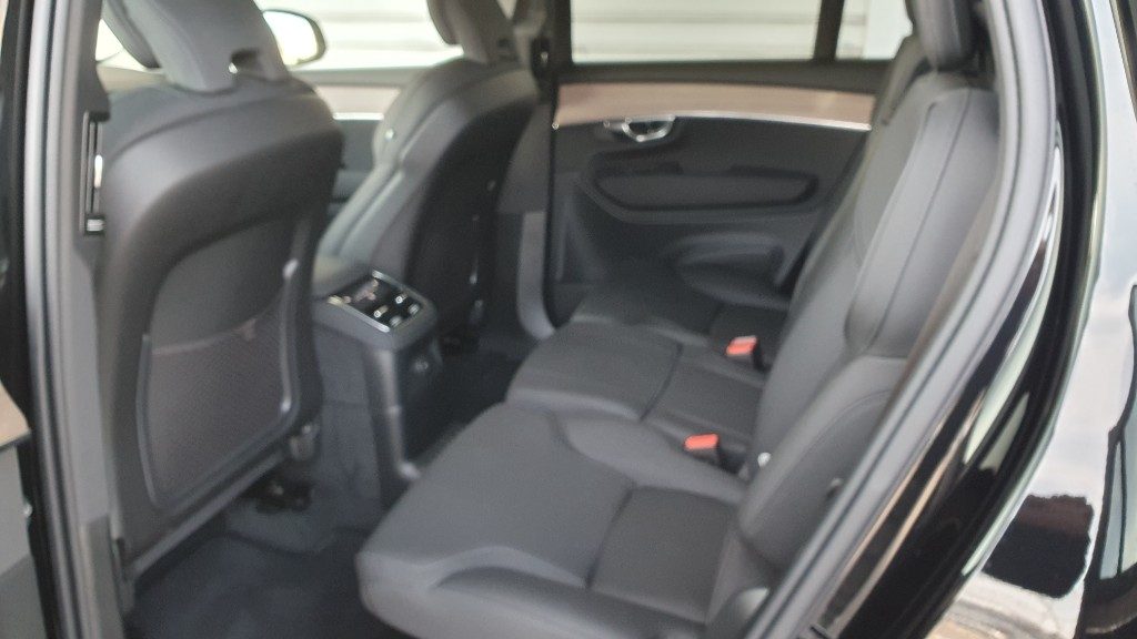 VOLVO XC90 T8 Plug-in hybrid AWD automatico 7 posti Plus Brig - Grid Foto 7