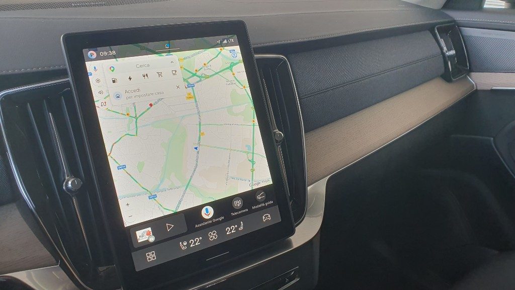 VOLVO XC90 T8 Plug-in hybrid AWD automatico 7 posti Plus Brig - Grid Foto 11