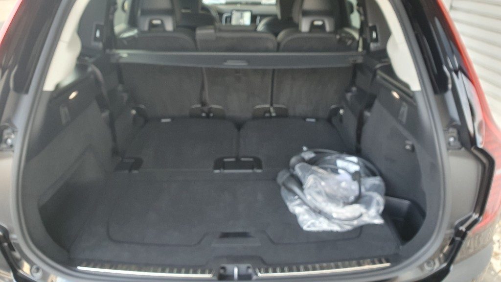 VOLVO XC90 T8 Plug-in hybrid AWD automatico 7 posti Plus Brig - Grid Foto 13