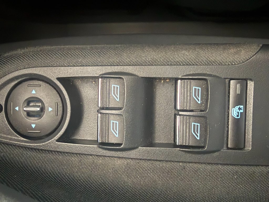 FORD C-Max 2.0 TDCi 115CV Powershift Titanium - 18