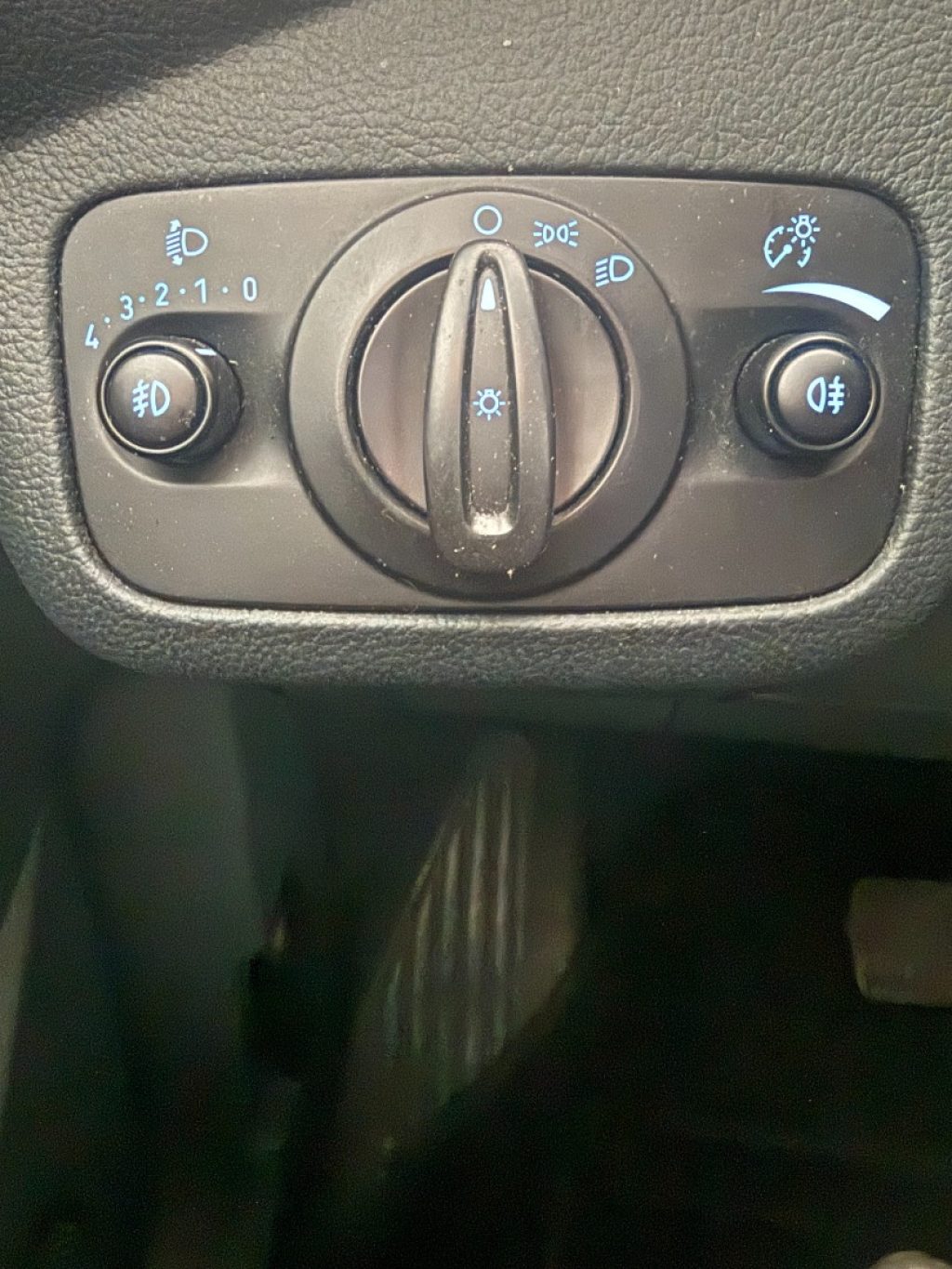 FORD C-Max 2.0 TDCi 115CV Powershift Titanium - 19