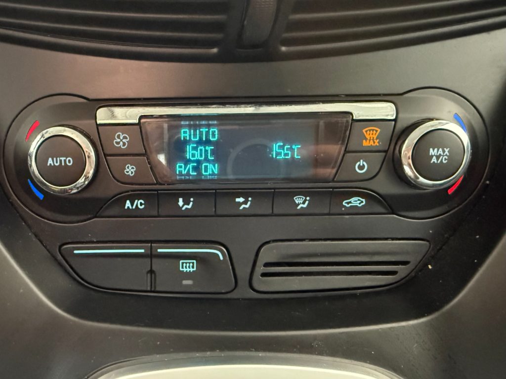 FORD C-Max 2.0 TDCi 115CV Powershift Titanium - 22