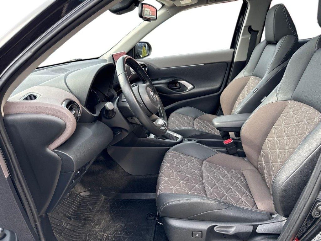 TOYOTA Yaris Cross 1.5 Hybrid 5p. E-CVT Lounge - 9