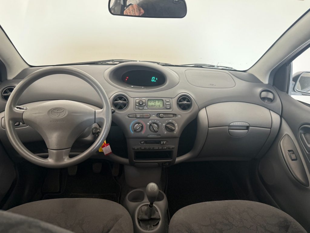 TOYOTA Yaris 1.0i 16V cat 3 porte Sol - 8