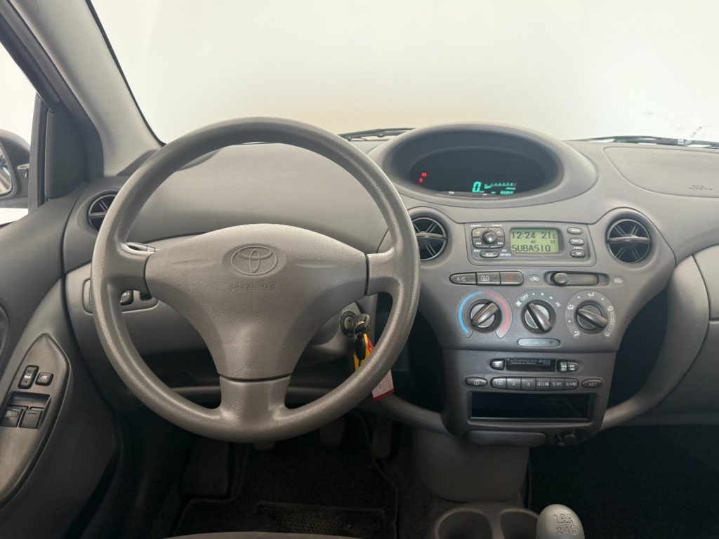 TOYOTA Yaris 1.0i 16V cat 3 porte Sol - 9