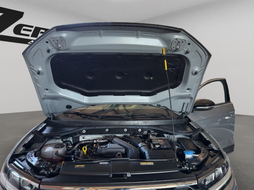 VOLKSWAGEN T-Roc 1.5 TSI ACT DSG Life - 21