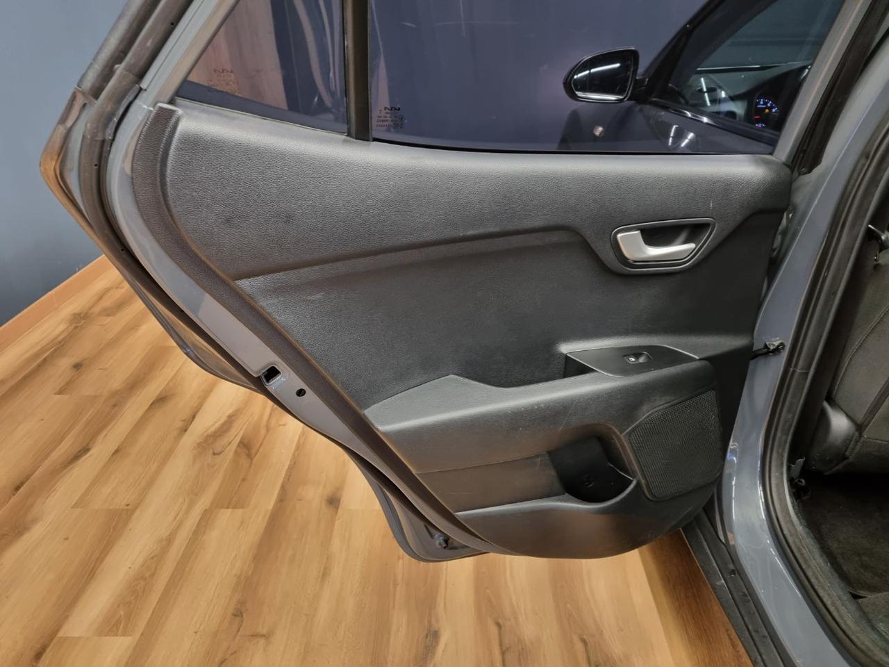 KIA Stonic 1.0 T-GDi 100 CV MHEV iMT Style - 17