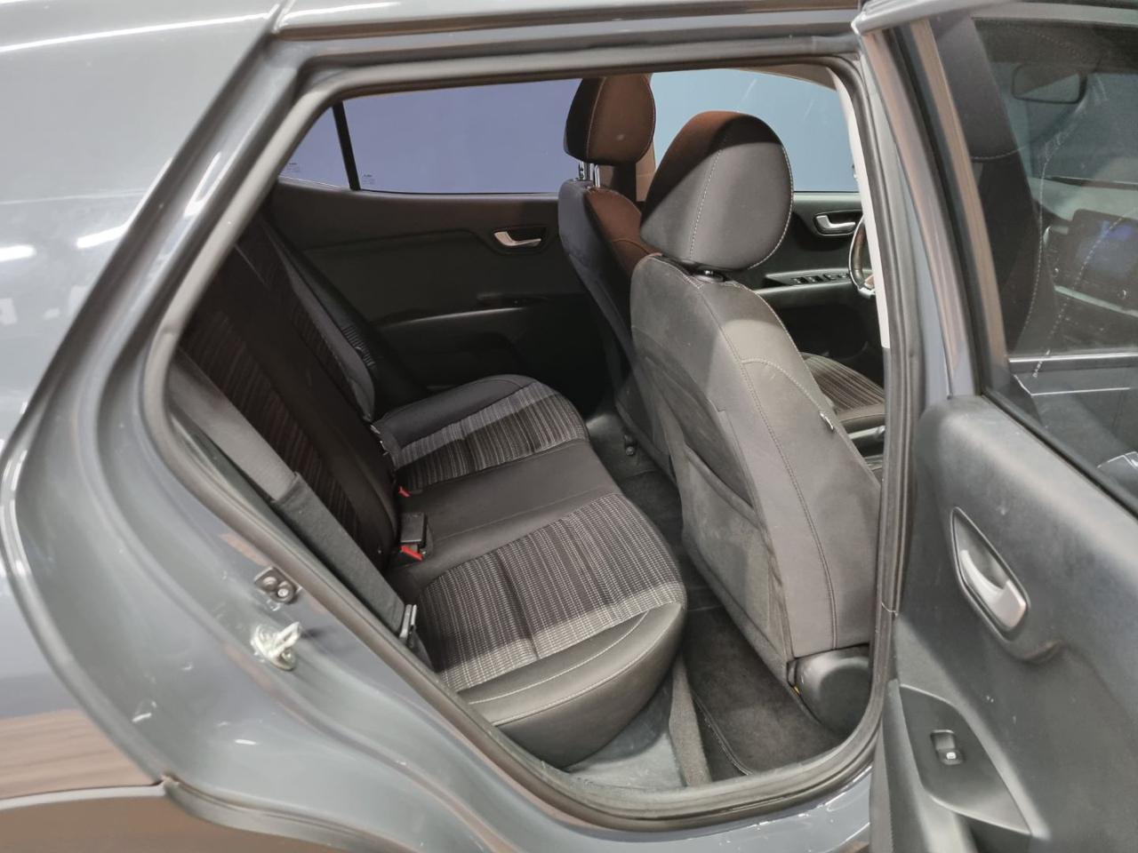KIA Stonic 1.0 T-GDi 100 CV MHEV iMT Style - 18