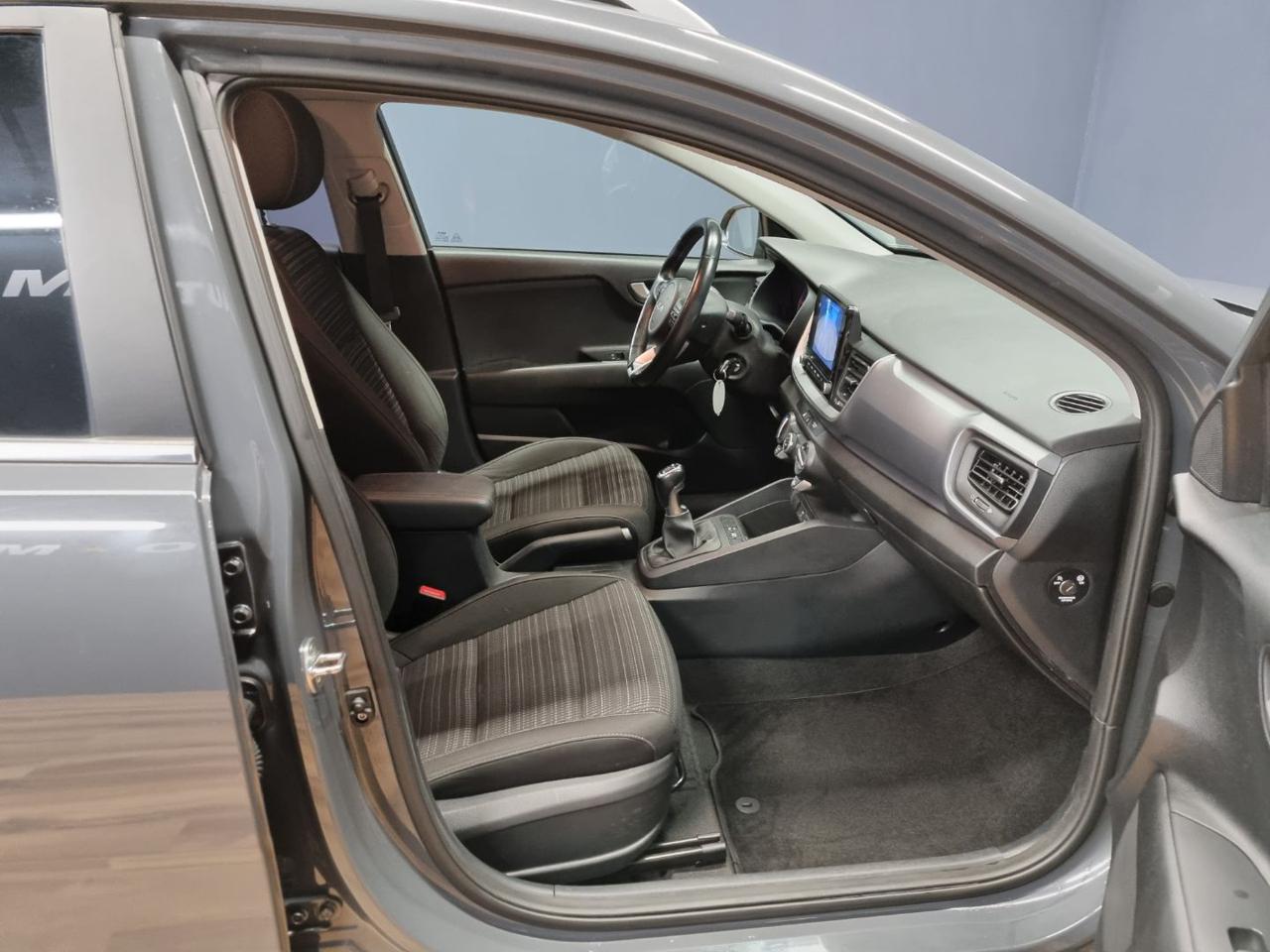 KIA Stonic 1.0 T-GDi 100 CV MHEV iMT Style - 9