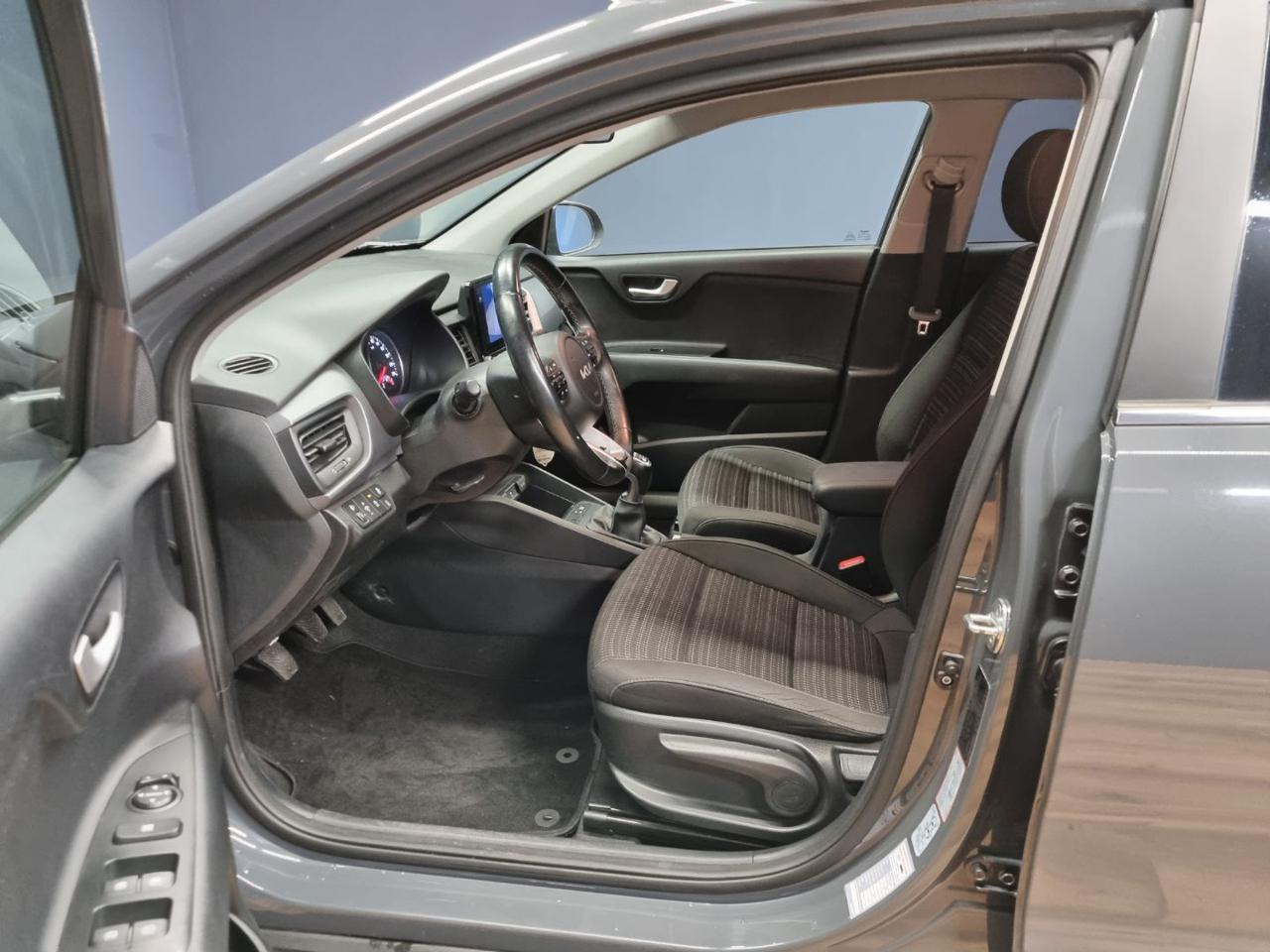 KIA Stonic 1.0 T-GDi 100 CV MHEV iMT Style - 8