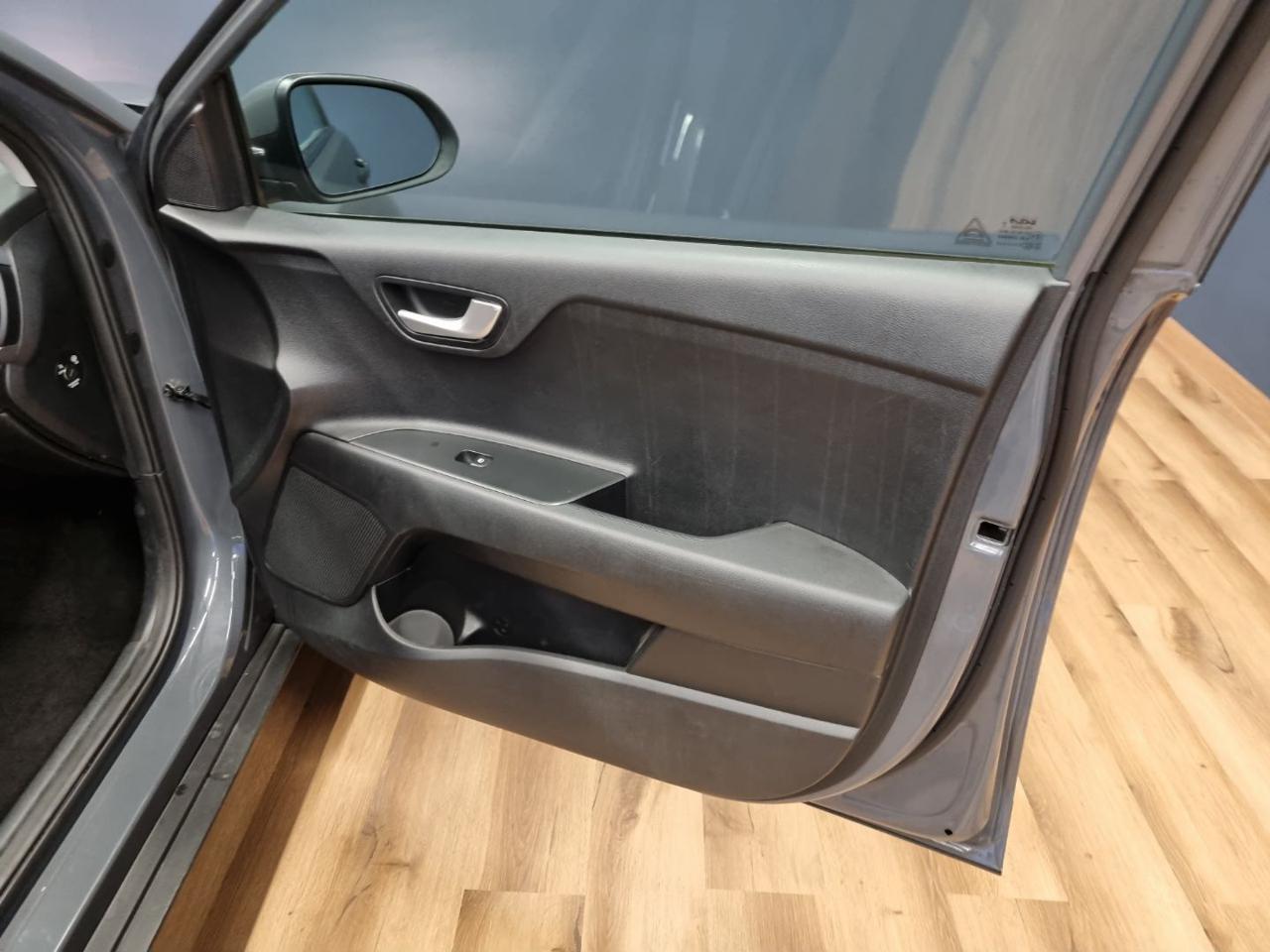 KIA Stonic 1.0 T-GDi 100 CV MHEV iMT Style - 21