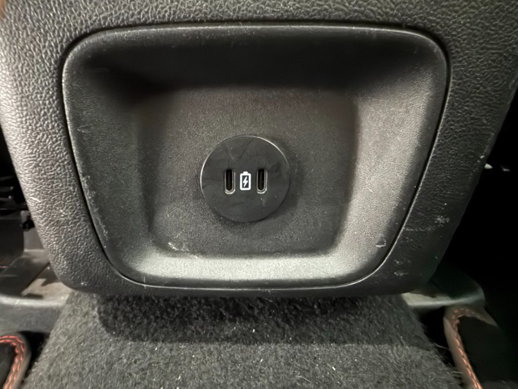 FORD Kuga 2.5 Full Hybrid 190 CV CVT 2WD ST-Line X - 25