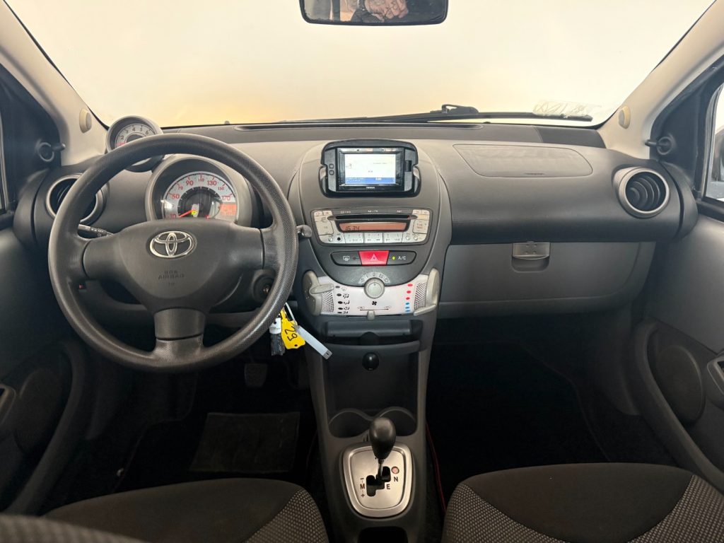 TOYOTA Aygo 1.0 12V VVT-i 5 porte Deep Ocean Connect - 8