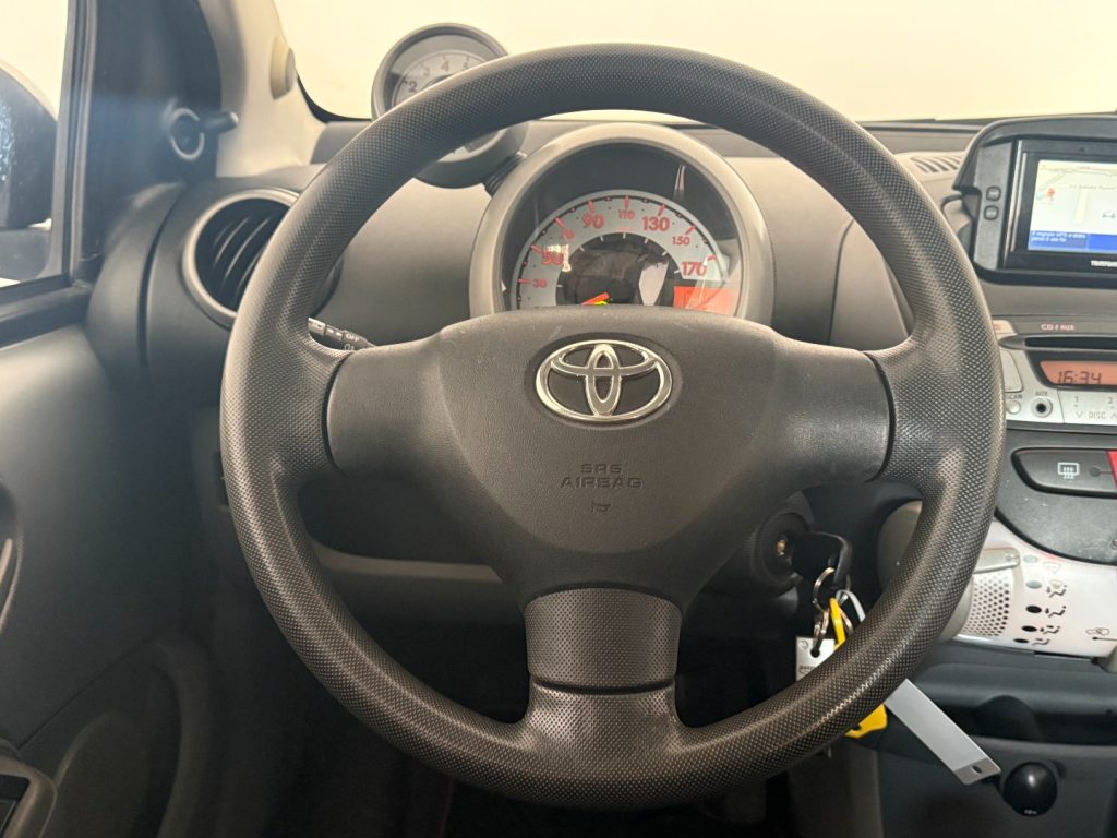 TOYOTA Aygo 1.0 12V VVT-i 5 porte Deep Ocean Connect - 10