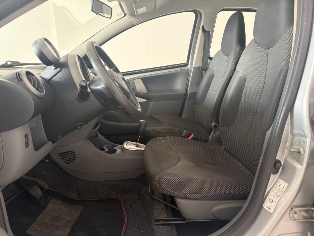 TOYOTA Aygo 1.0 12V VVT-i 5 porte Deep Ocean Connect - 12