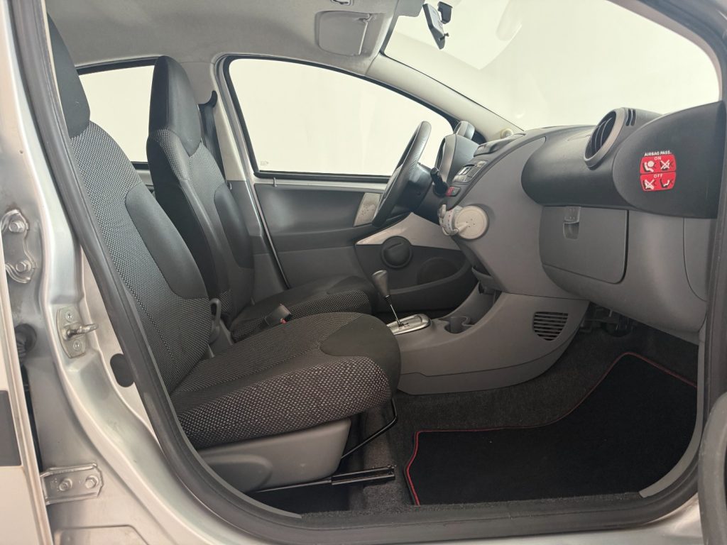 TOYOTA Aygo 1.0 12V VVT-i 5 porte Deep Ocean Connect - 15