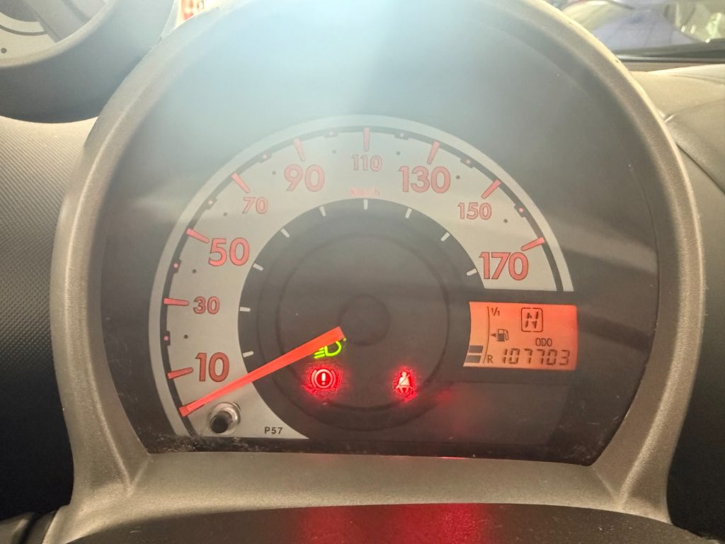 TOYOTA Aygo 1.0 12V VVT-i 5 porte Deep Ocean Connect - 19