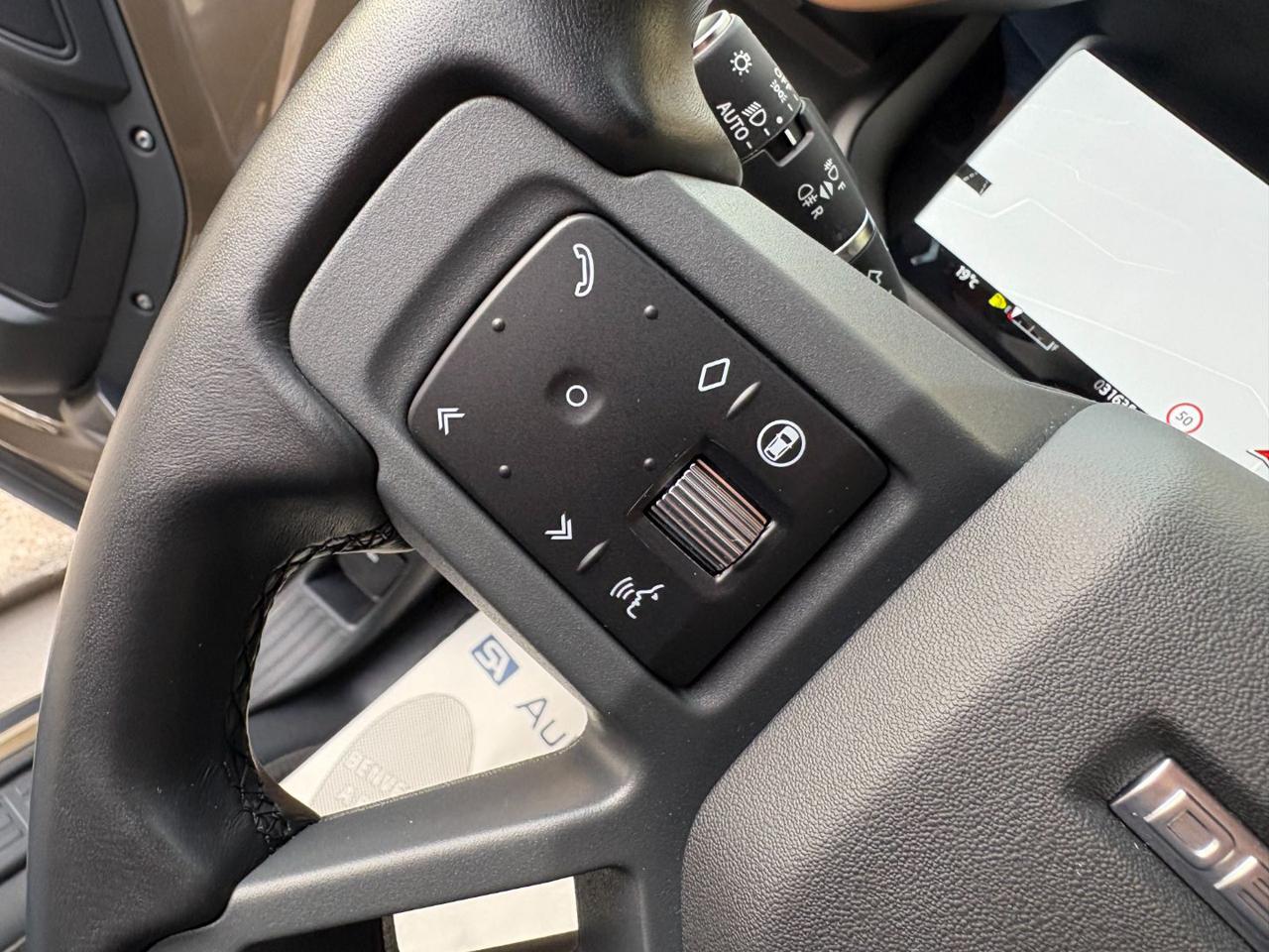 LAND ROVER Defender 90 3.0D I6 250 CV AWD Auto X-Dynamic HSE. - 34