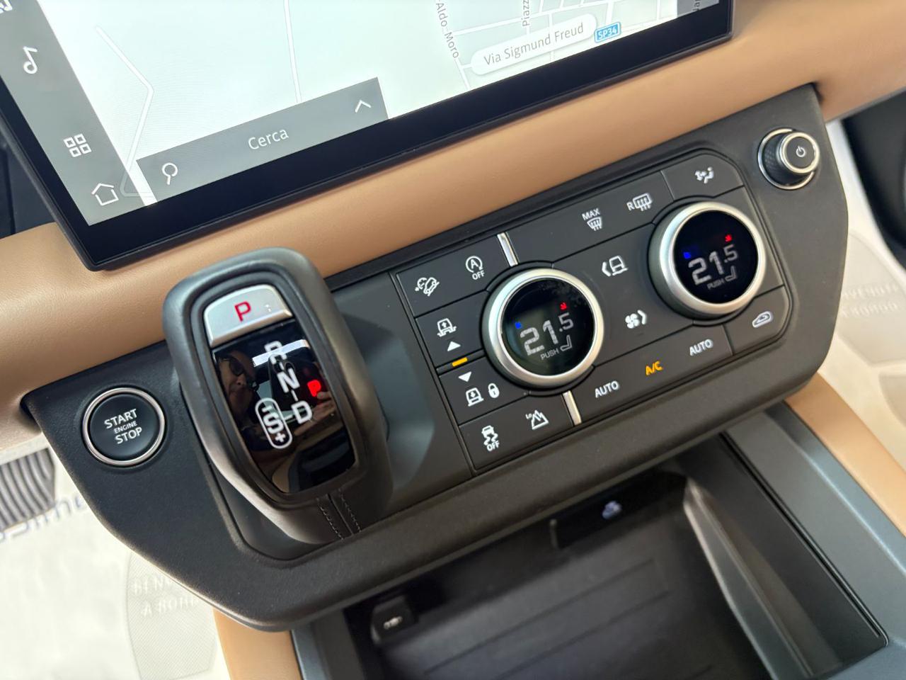 LAND ROVER Defender 90 3.0D I6 250 CV AWD Auto X-Dynamic HSE. - 33